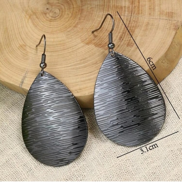 Gun Metal Textured Drop Hoop Earrings - Picture 3 of 4